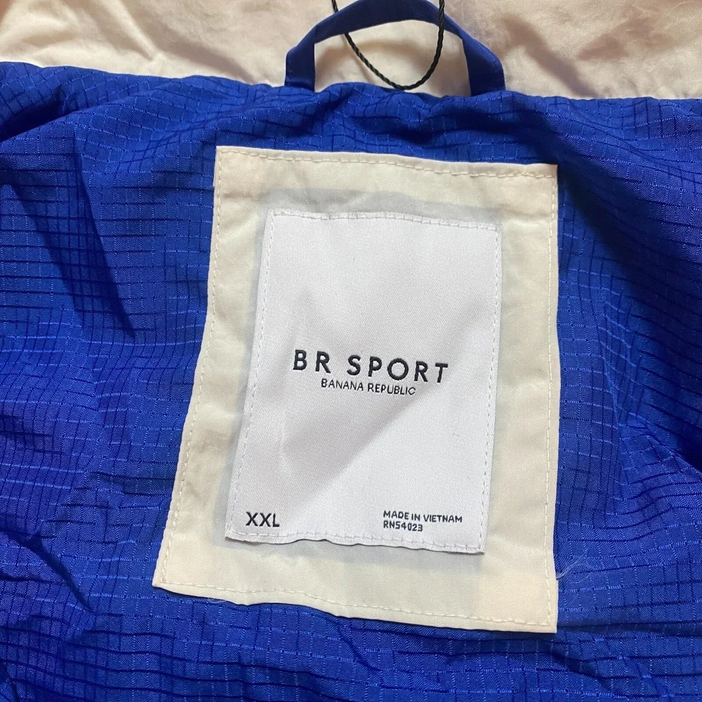 Banana Republic description brand